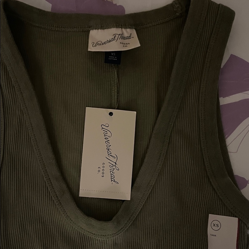 Universal Thread Olive Tank Top - Picture 2 of 2